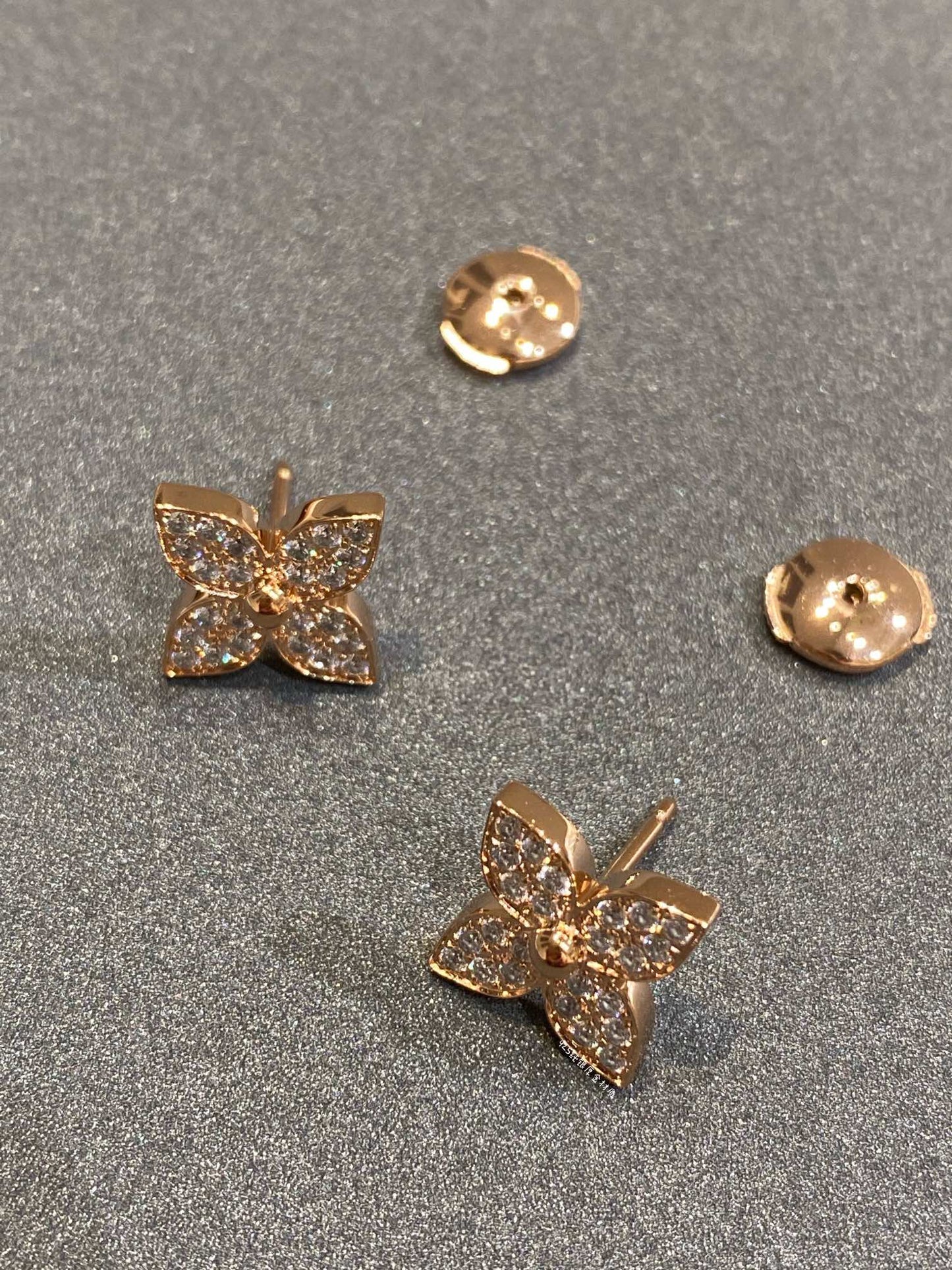 [BLUE TEARS]STAR DIAMOND EARRINGS