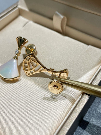 [BLUE TEARS]DREAM MOP 1 DIAMOND EARRINGS