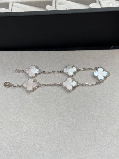 [BLUE TEARS]CLOVER WHITE PEARL MOP 5 MOTIF BRACELET COLLECTION