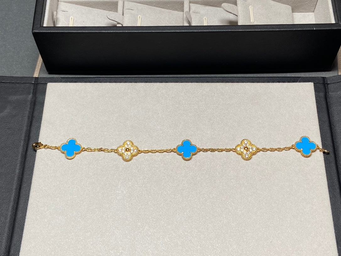[BLUE TEARS]クローバー5モチーフ ブルーカルセドニー ダイヤモンド ゴールドブレスレット