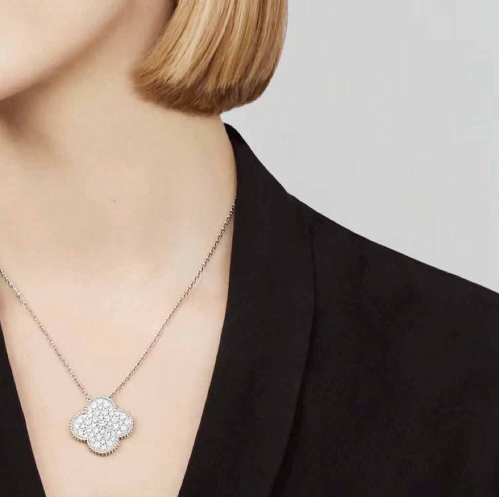 [BLUE TEARS]CLOVER 25MM LARGE PENDANT DIAMOND PAVED SILVER NECKLACE