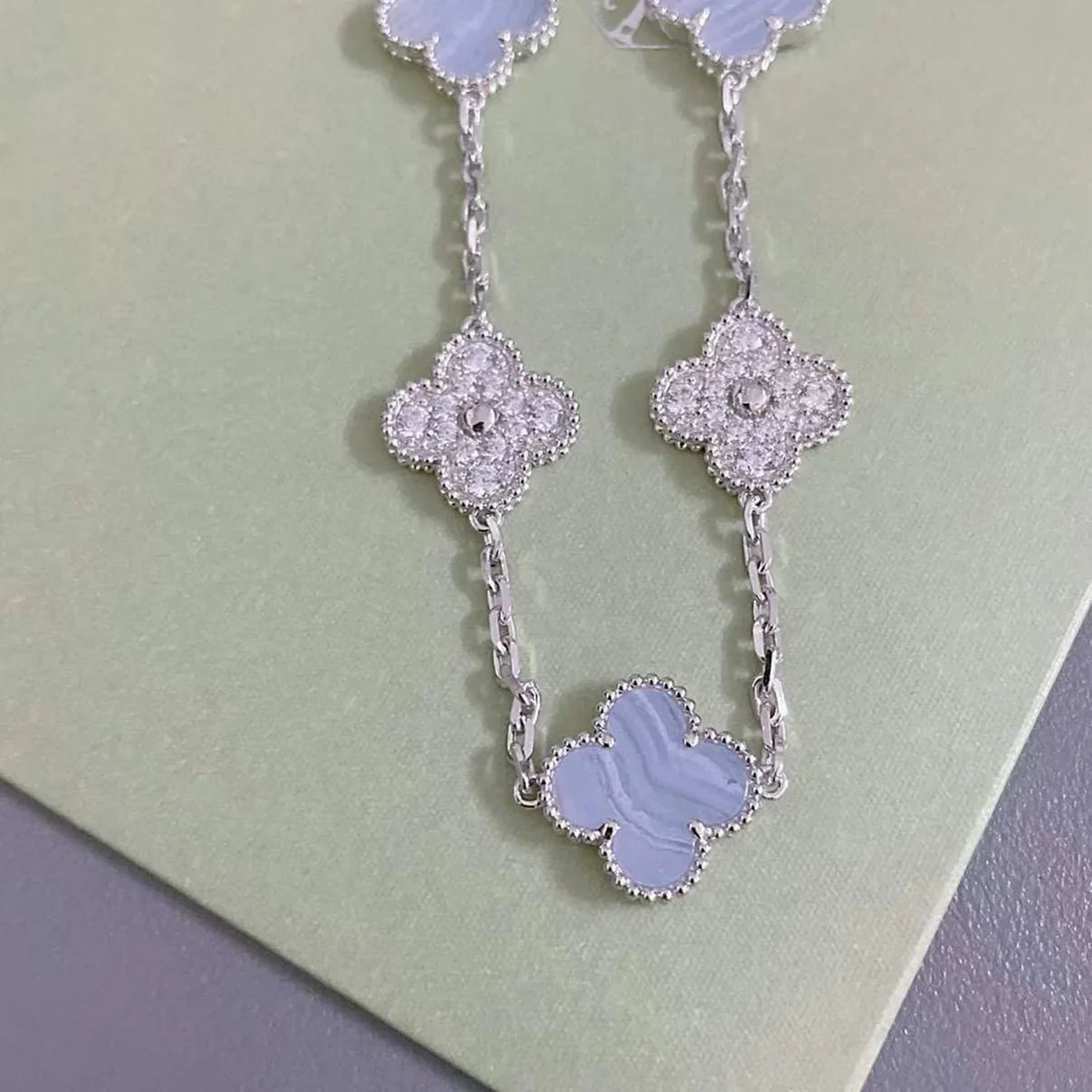 [BLUE TEARS] CLOVER 5 MOTIF PURPLE CHALCEDONY BRACELET COLLECTION