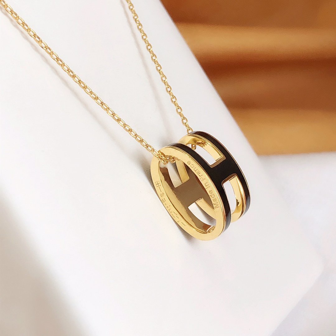 [BLUE TEARS]HM CLIC BLACK ENAMEL GOLD NECKLACE
