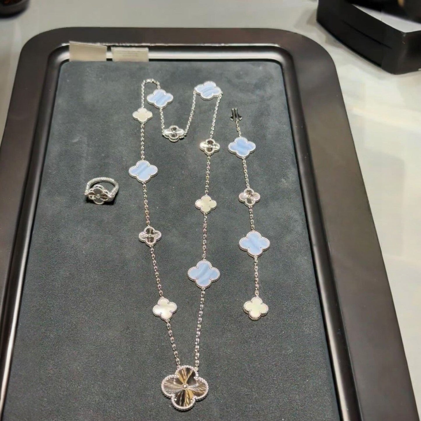 [BLUE TEARS]DETACHABLE CLOVER 15(11+4) FLOWER SILVER NECKLACE SET