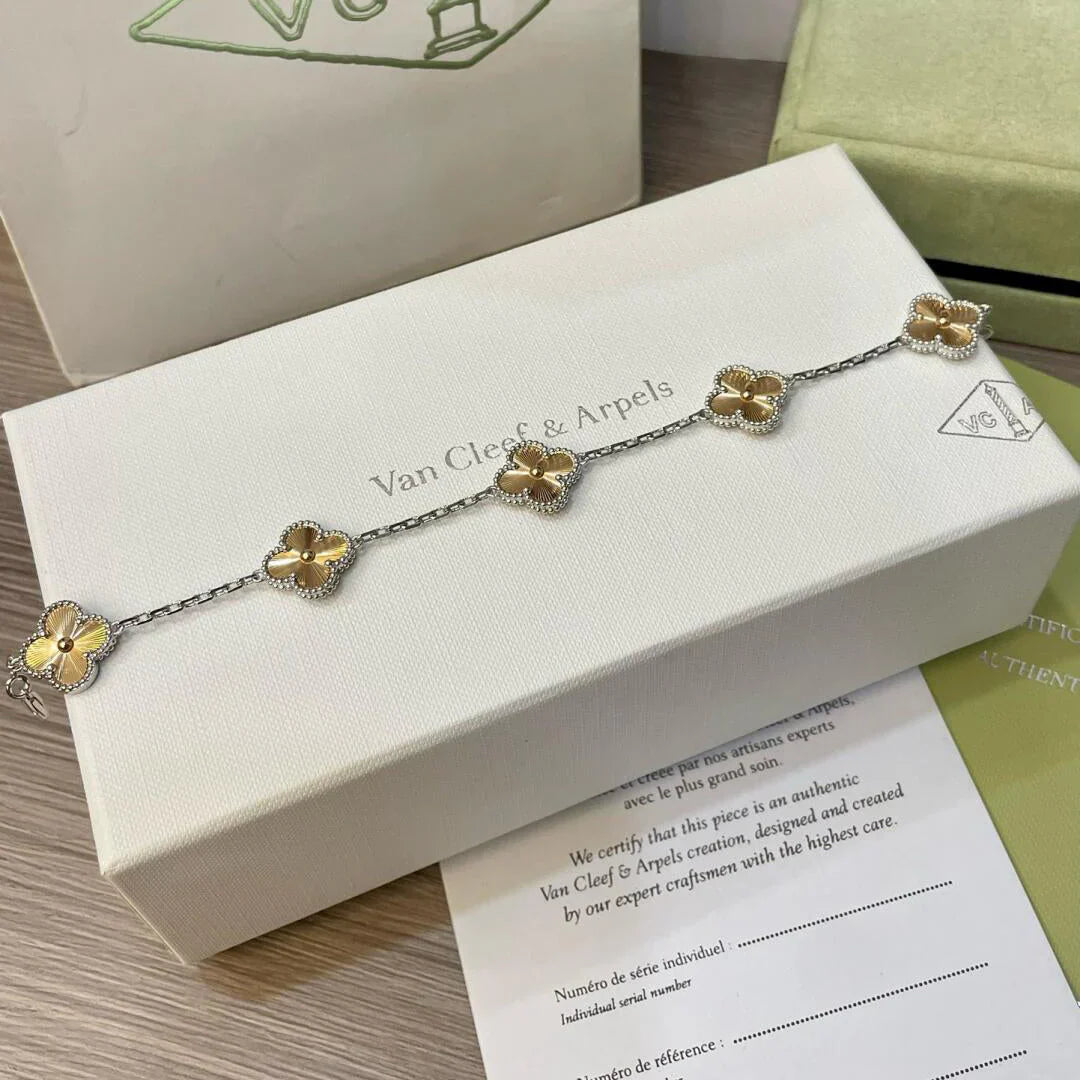[BLUE TEARS] CLOVER 5 MOTIF LASER BRACELET COLLECTION