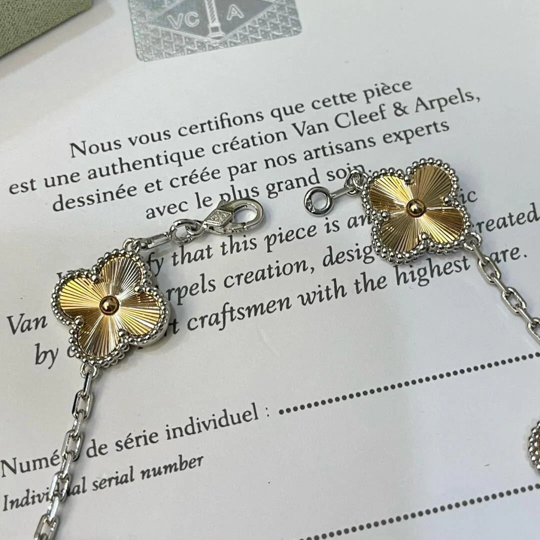 [BLUE TEARS] CLOVER 5 MOTIF LASER BRACELET COLLECTION