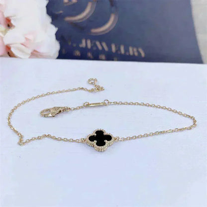 [BLAUE TRÄNEN]KLEE-ONYX-ARMBAND MIT EINZELNER BLUME