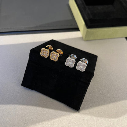 [BLUE TEARS]CLOVER MINI DIAMOND STUD EARRINGS